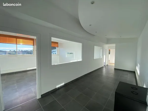 Bureaux 146 m² Biot