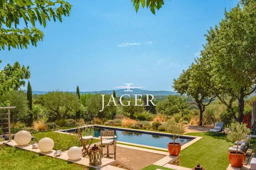Maison 5 pièces 245 m²