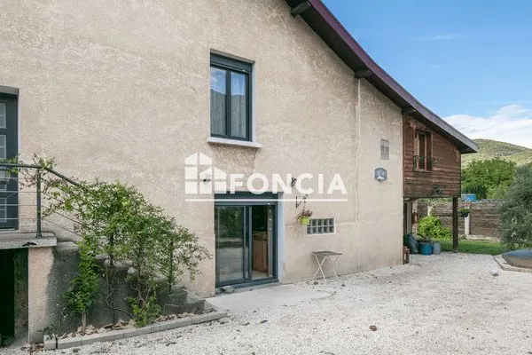 Maison 6 pièces 140 m²
