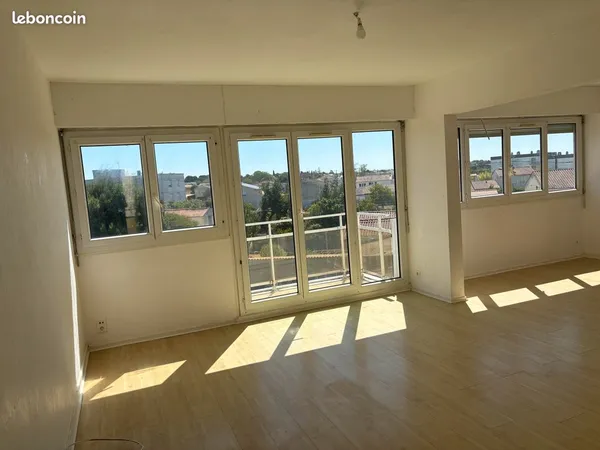 Appartement T-4 lumineux et en bon état, Cognac Centre