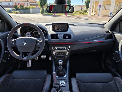 Renault Megane 2.0 275 - RS Trophy – 2015 – 34997 km – Essence – Boîte Manuelle — photo 33