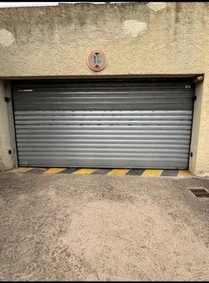 Garage fermé avec électricité Menton, quartier du Borrigo