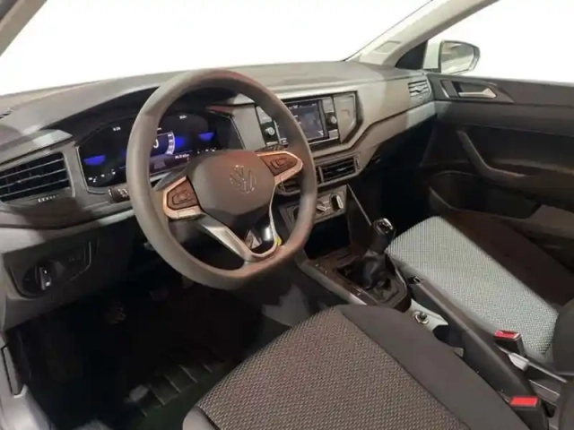 Volkswagen Polo 1.0 mpi 80 s&amp;s bvm5 — photo 9
