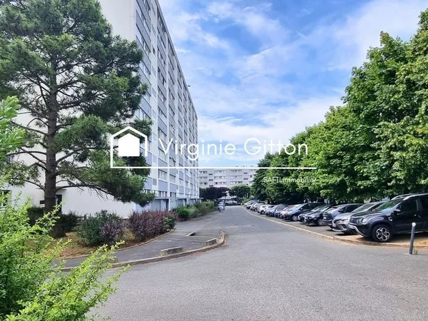 F5 + CAVE - DERNIER ETAGE