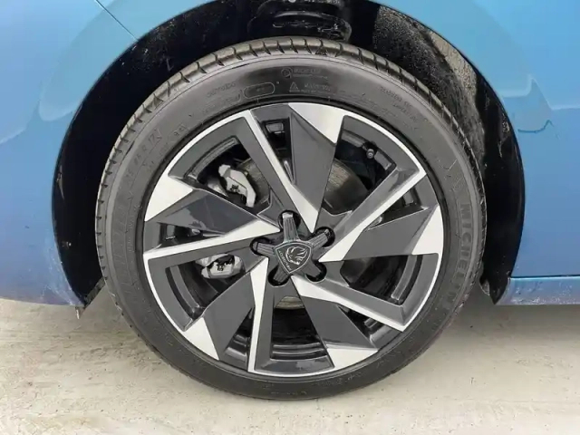 Peugeot 308 hybrid 145 e-dcs6 — photo 49