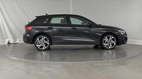 Audi A3 Sportback 35 TFSI 150ch Mild Hybrid S line S tronic 7 — photo 4