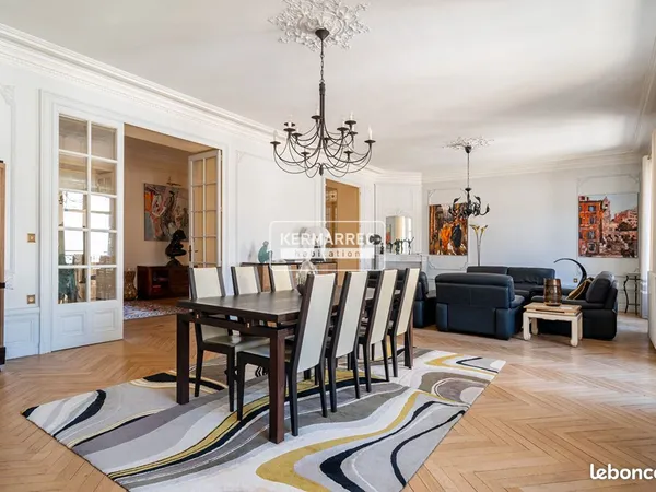 Appartement 6 pièces 306 m²