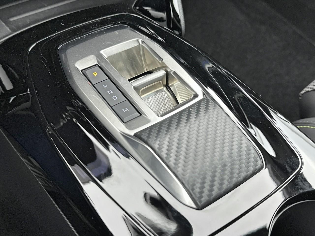 Peugeot 208 hybrid 145 e-dcs6 gt — photo 32