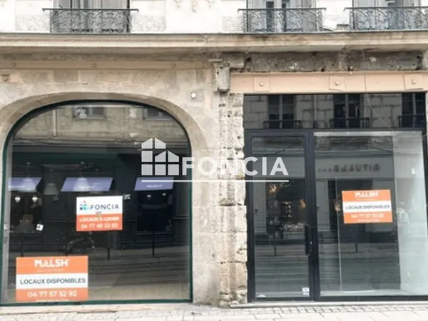 Commerce Location Saint-Étienne 3p 81m² 1472€