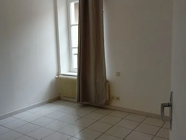 Loue studio Neufchâteau