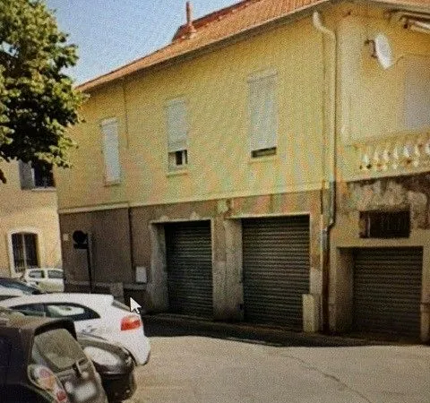 Location garage individuel ou stockage 28 m2