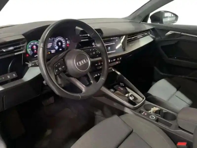 Audi A3 45 tfsie 245 s tronic 6 competition — photo 9