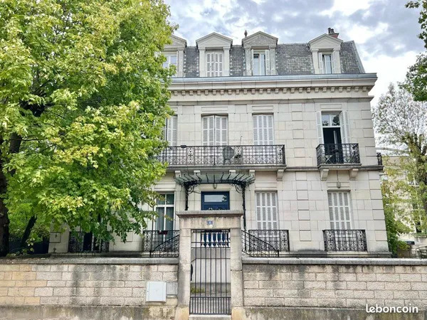 BEAU STUDIO- 30m2 - DIJON ALLEES DU PARC