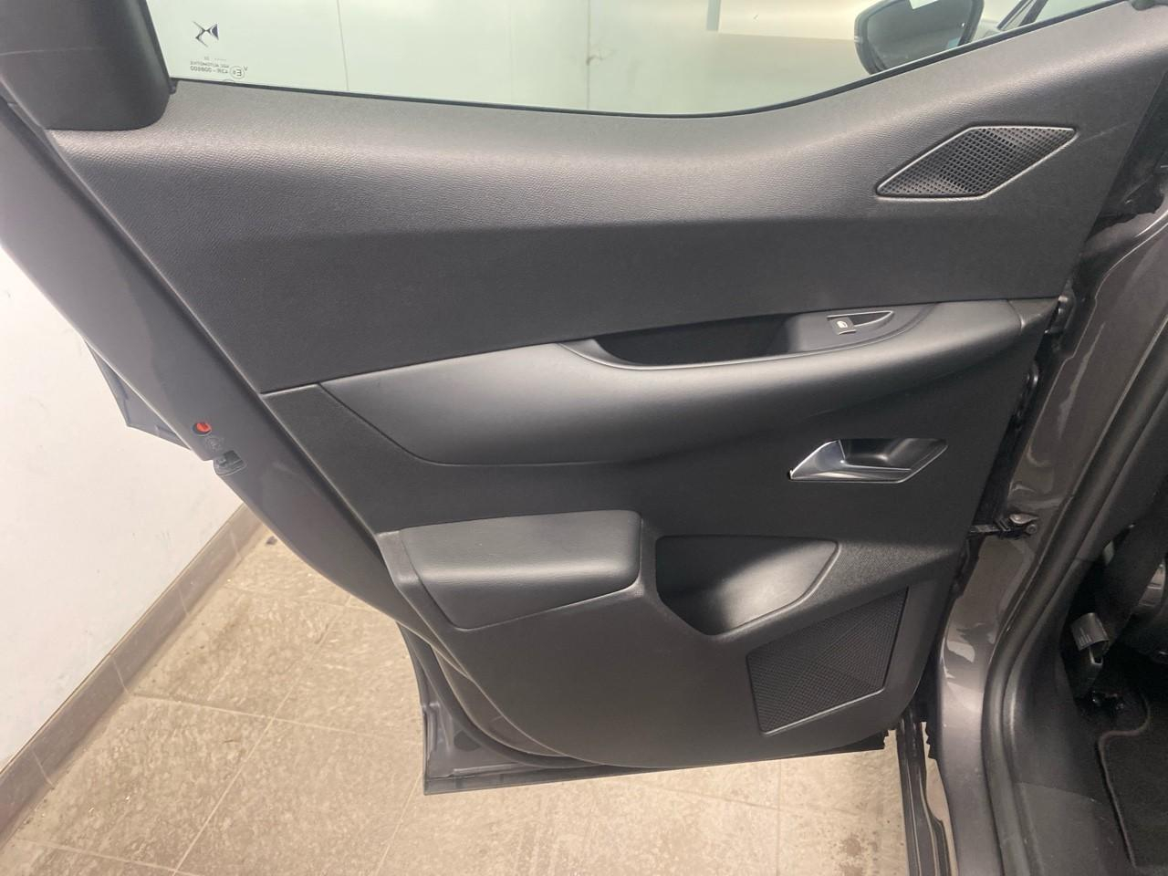 Ds Ds 3 crossback bluehdi 130 eat8 faubourg — photo 22