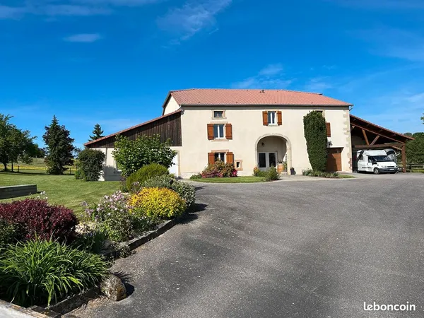 Propriété 8 pièces 227 m²
