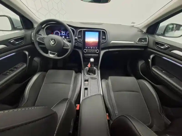 Renault Megane mégane iv berline tce 140 fap - 21n — photo 24