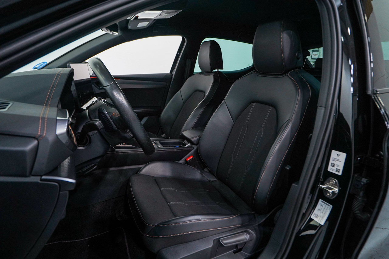 Cupra Leon — photo 12