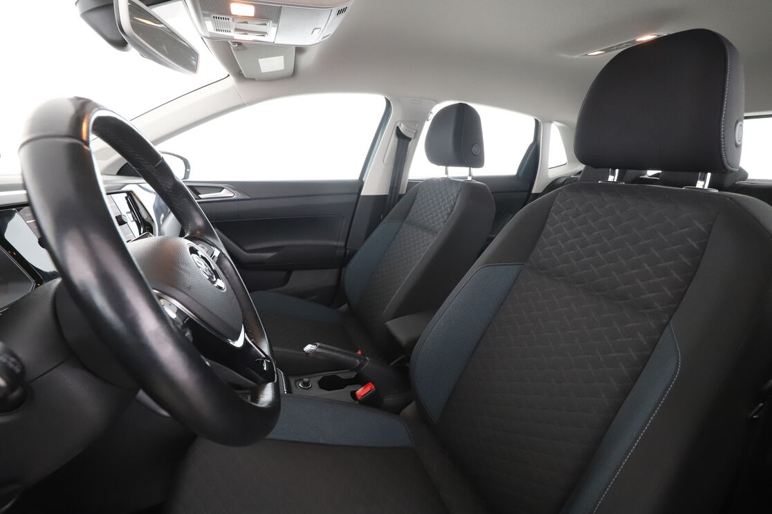 Volkswagen Polo 1.0 TSI IQ.Drive — photo 9