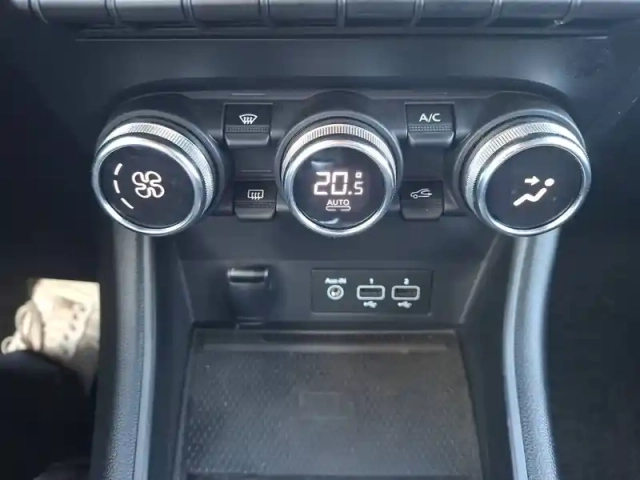 Renault Captur tce 130 edc fap — photo 37