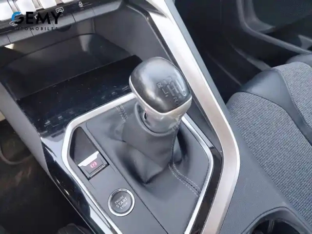 Peugeot 3008 puretech 130ch s&amp;s bvm6 — photo 15