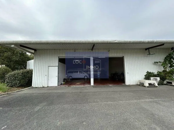 Local d'activité 234 m²