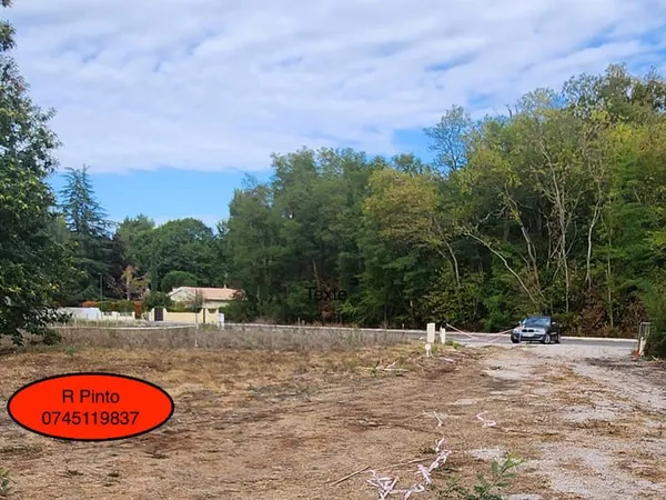 Terrain 400 m²