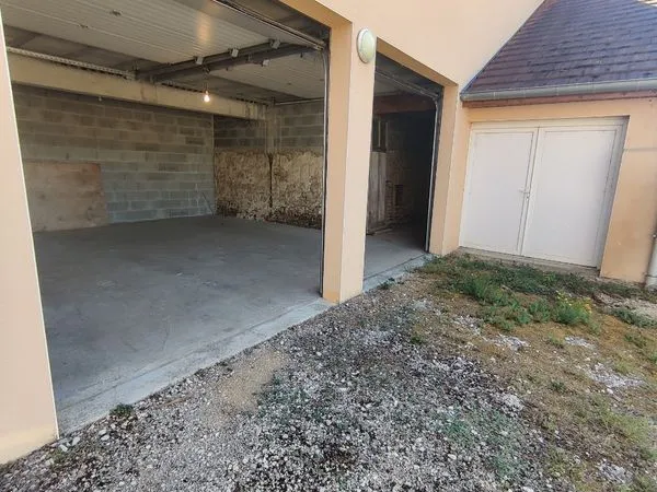 A SAISIR Plateau brut atypique - terrain privatif - appartement Grandfontaine