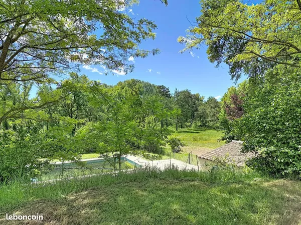 Propriété familial de Charme en bord de rivière