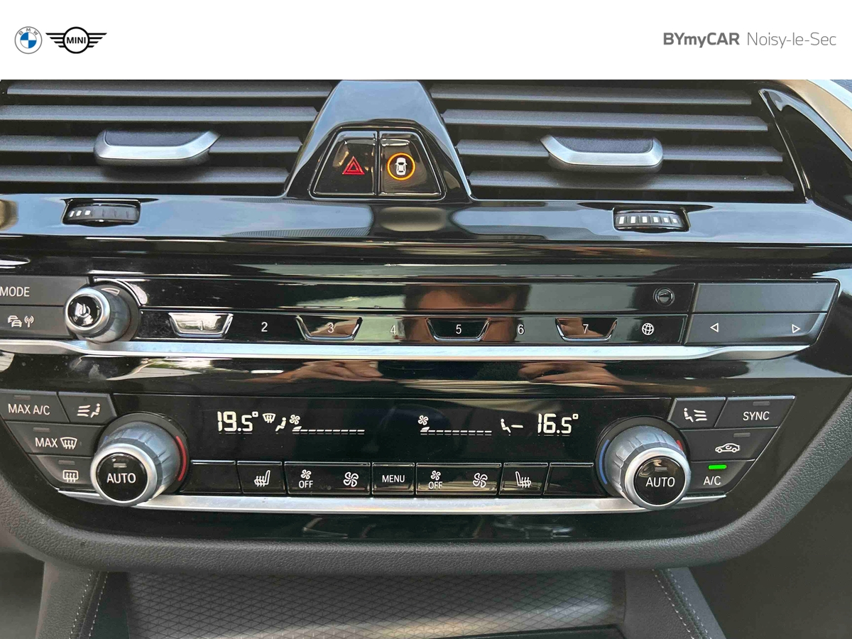 BMW Touring 520d TwinPower Turbo xDrive 190 ch BVA8 — photo 18