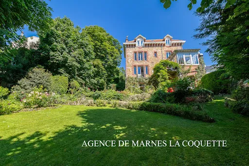 Maison 10 pièces 400 m²