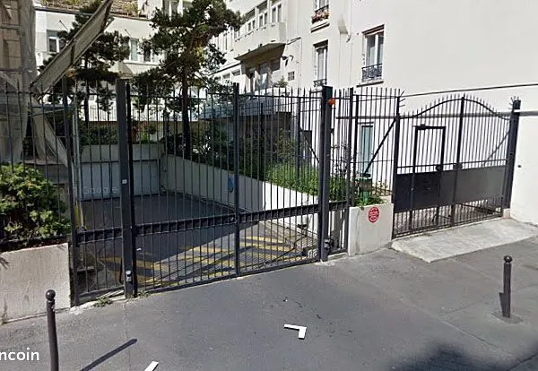 Loue place de parking Paris 17ème Rome- Villiers