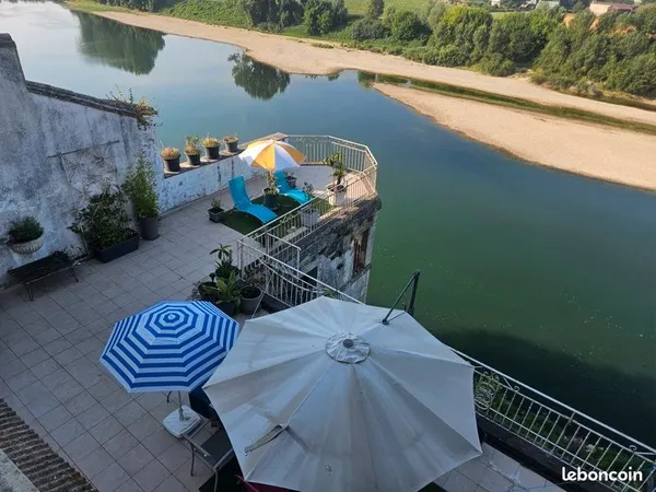 Maison 11 pièces 253 m²