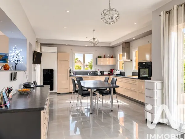 Maison 6 pièces 147 m²