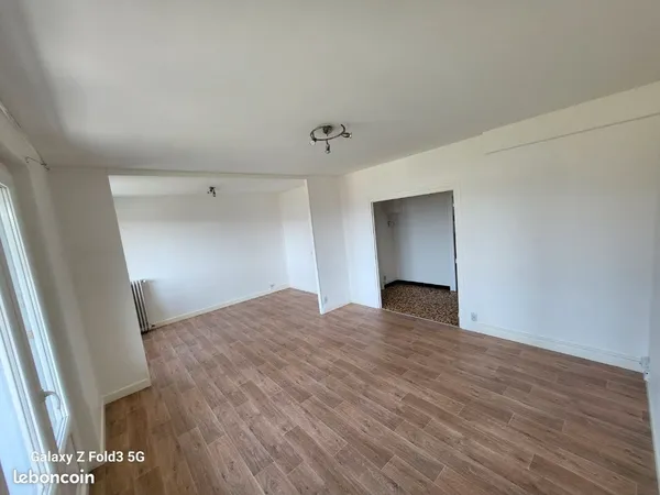 Loue F4 avec 2 chambres