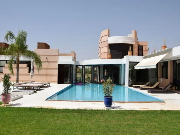 Villa - 480m ²