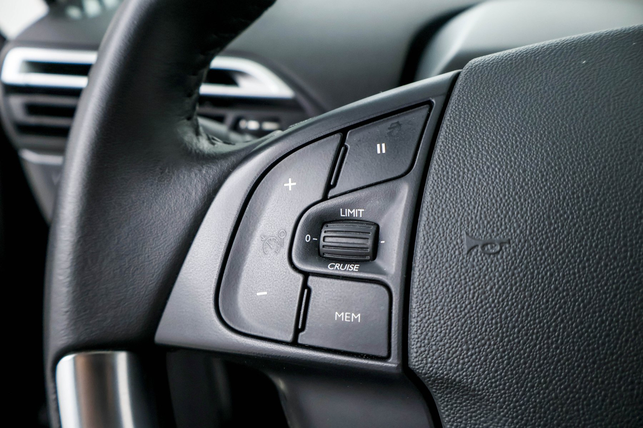 Citroën Grand C4 Spacetourer — photo 20