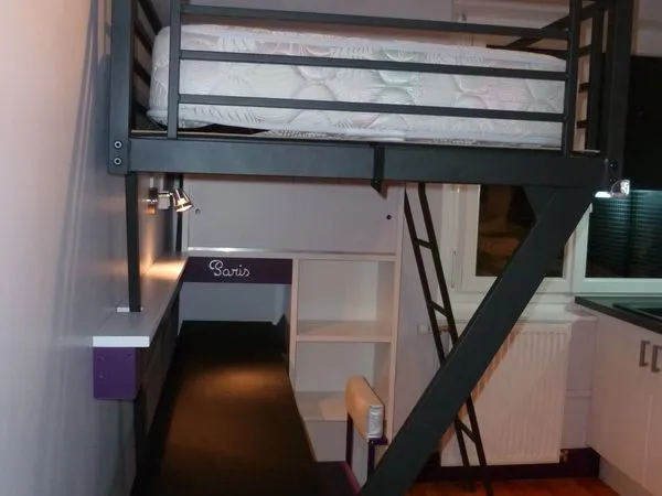 Petit studio meublé, centre Chambéry