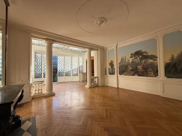 Maison 10 pièces 320 m²