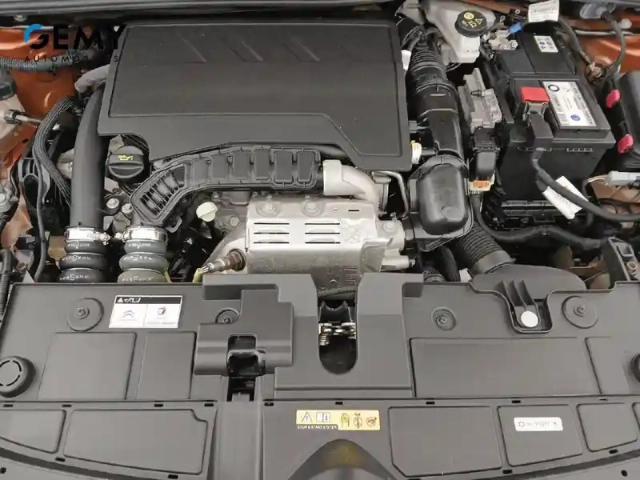 Citroën C4 puretech 100 s&amp;s bvm6 — photo 12