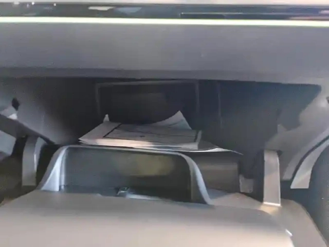 Peugeot 2008 puretech 130 s&amp;s eat8 gt — photo 16