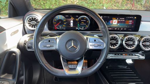 Mercedes Classe CLA 200 d 150 8G-TRONIC - AMG Line – 2022 – 109051 km – Diesel – Boîte Automatique — photo 46