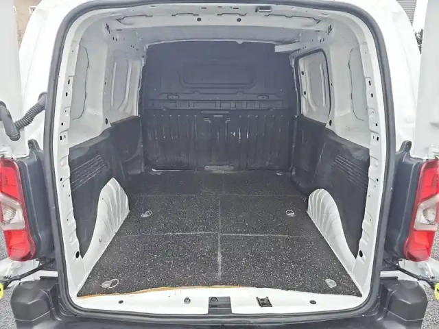 Opel Combo cargo 1.5 130 ch s/s l1h1 standard — photo 31