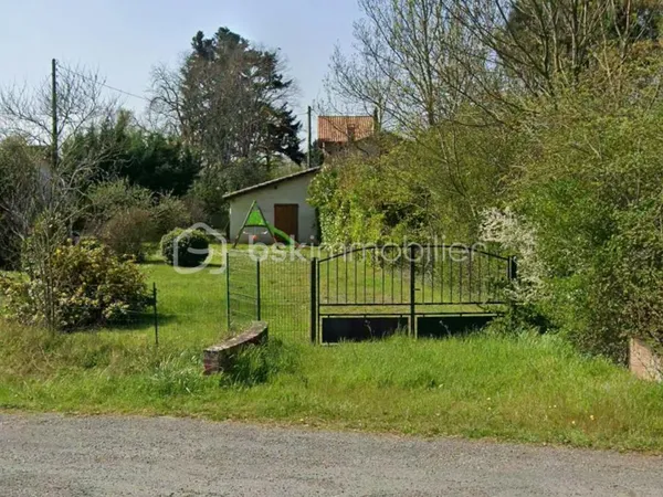Terrain 663 m²