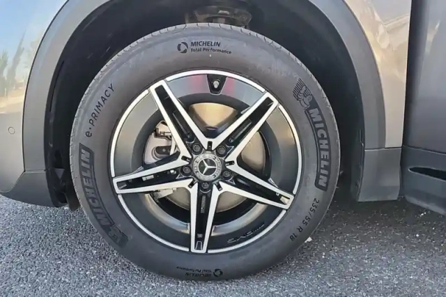 Mercedes Eqa 250+ — photo 12