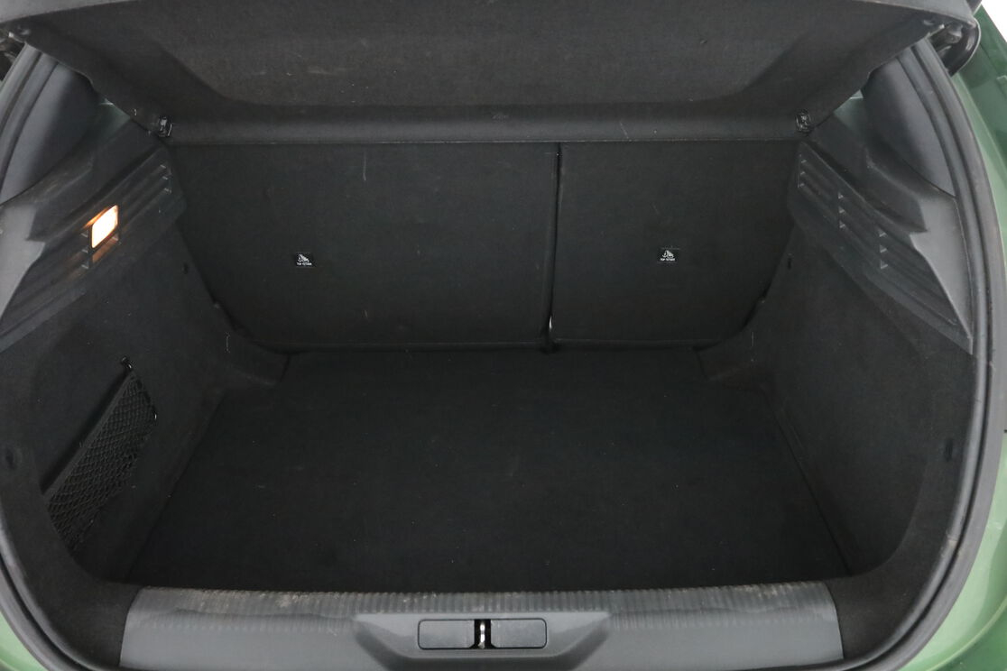 Peugeot 308 1.5 Blue-HDi Active Pack EAT8 — photo 16