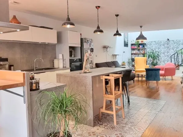 Loft 5 pièces 144 m²