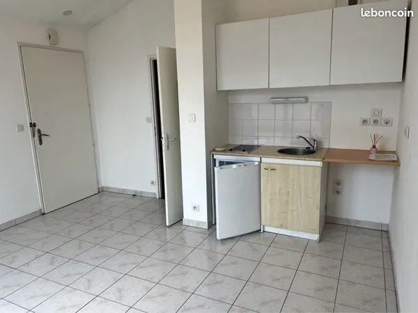 T2 La Rochelle 29 m2 loué vide