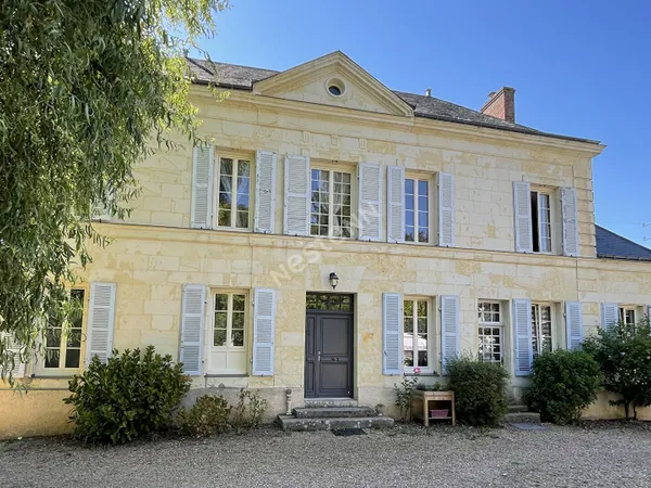 Maison de Maître à Poncé sur le Loir (72340) avec dépendances et terrain