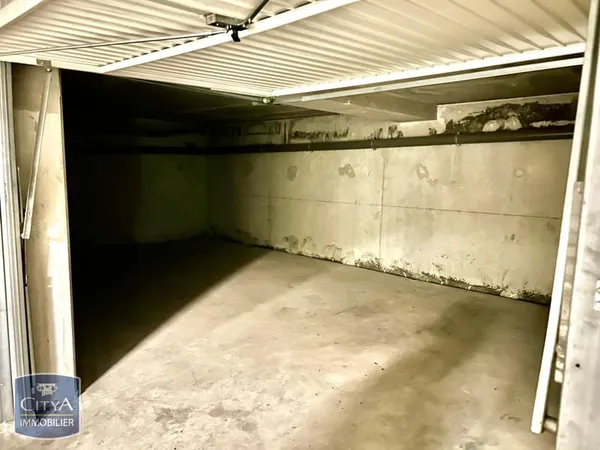 Garage et parking Location Carpentras 155€