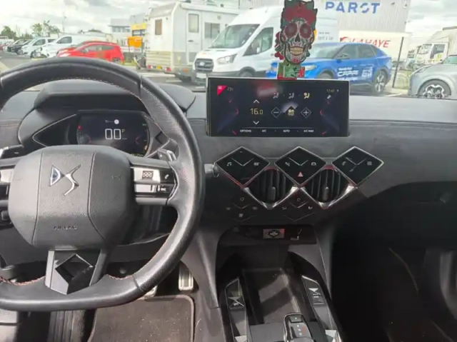 Ds Ds 3 puretech 130ch performance line automatique 7cv — photo 3